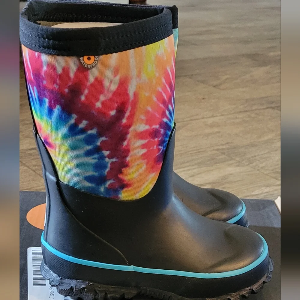 Bogs Classic Stomper Rainbow Tie Dye Winter Boots Neoprene Gorpcore Psychedelic